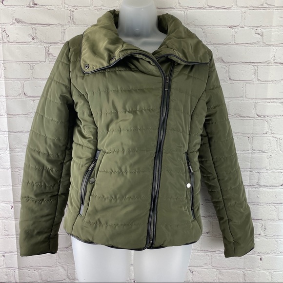 B Sweet olive green jacket size medium - Picture 2 of 11